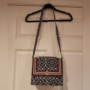 Vera Bradley black and white crossbody bag like new